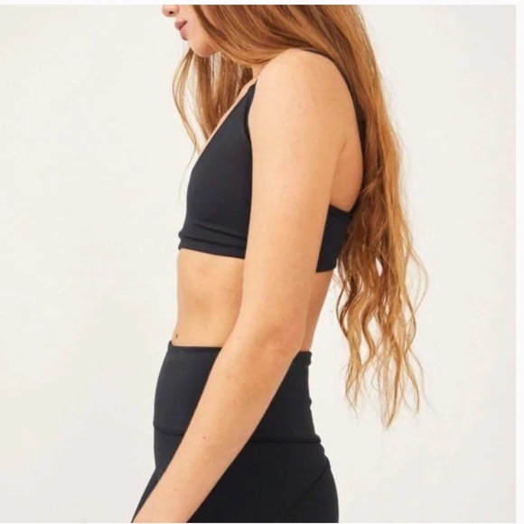 FP MOVEMENT Rebound Black Sport Bra Size Medium - Picture 3 of 9